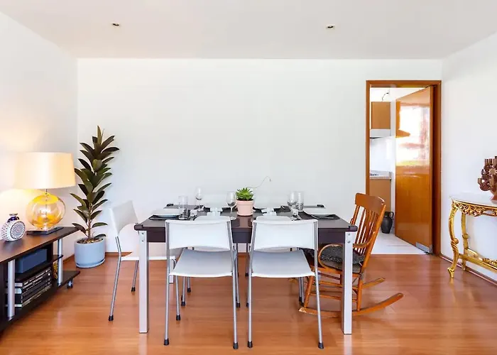 Apartment At The Heart Of Restaurants And Night Life
