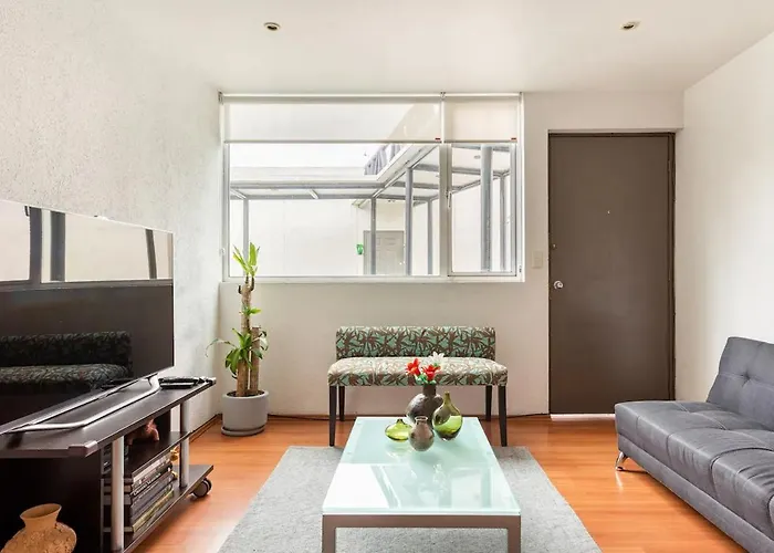 At The Heart Of Restaurants And Night Life Apartment *