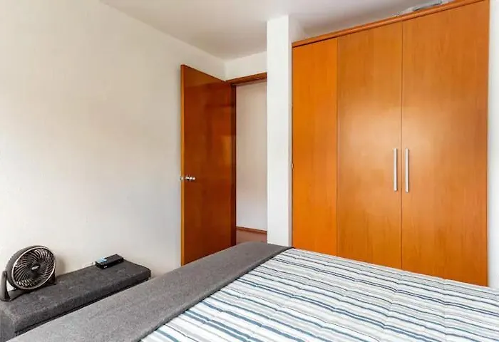 Apartment At The Heart Of Restaurants And Night Life